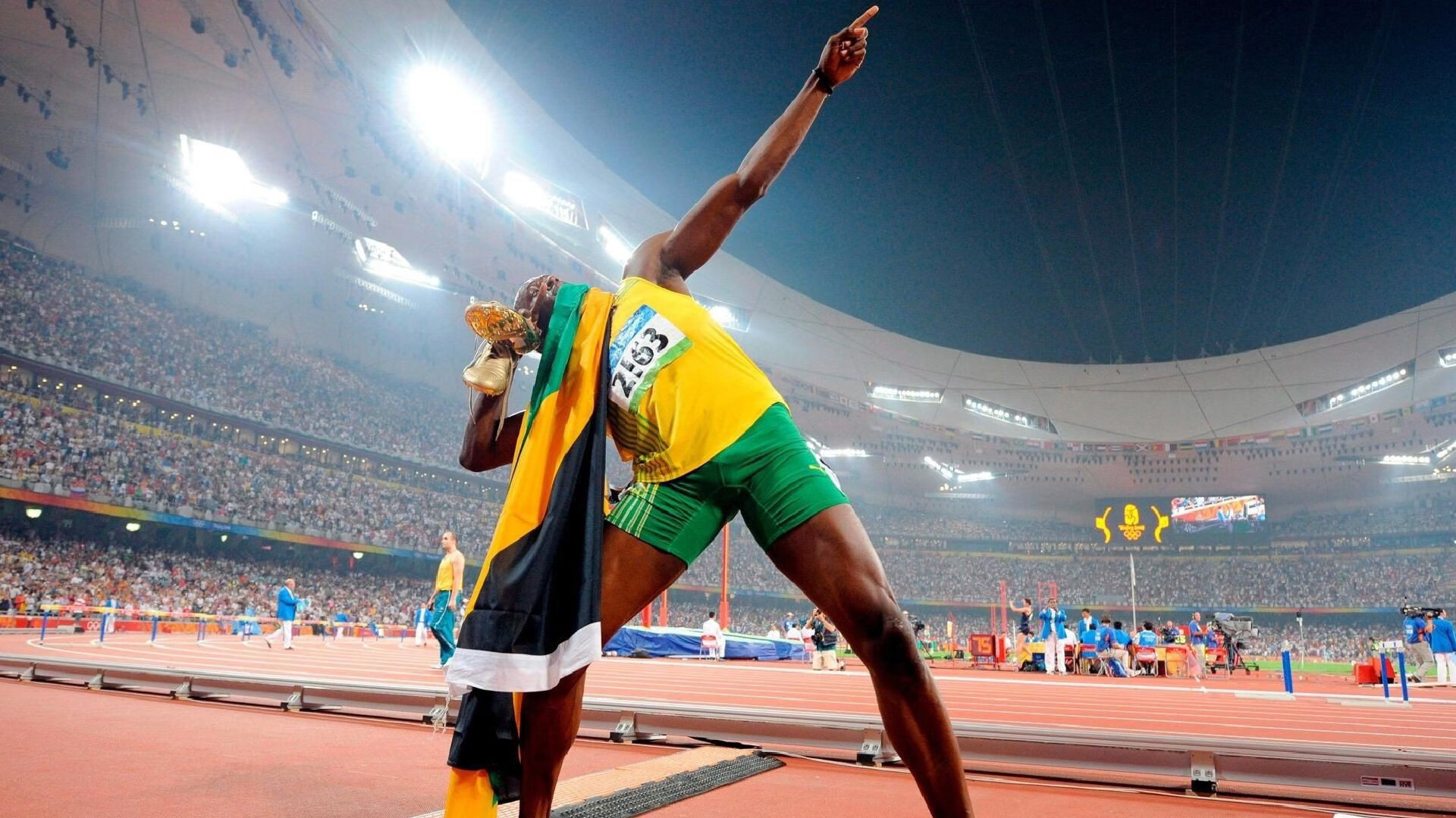 米兰体育app下载安装-“水上救生：三叉湖游泳馆考验勇气与技巧的极限时刻”