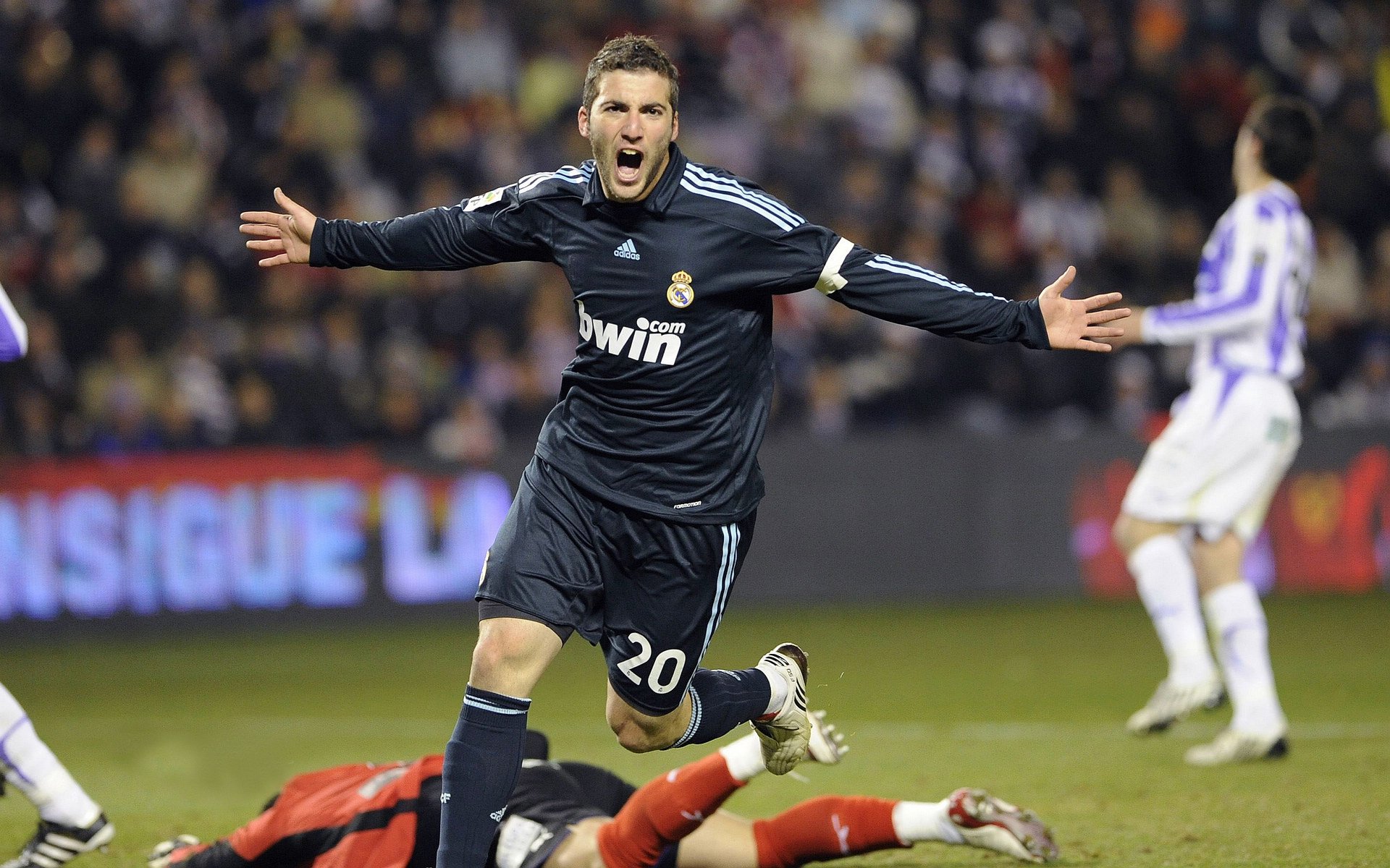 足球赛事票务销售火爆